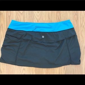 LULULEMON womens  skirt skort black/ blue EUC
